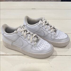 Nike Air Force 1 Low in White